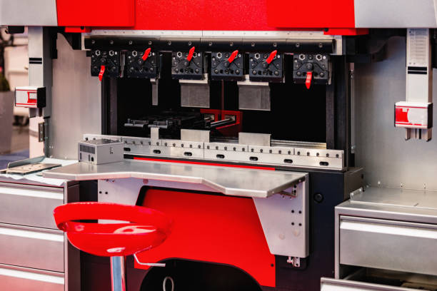 Ergonomic press brake for bending process. Sheet metal processing